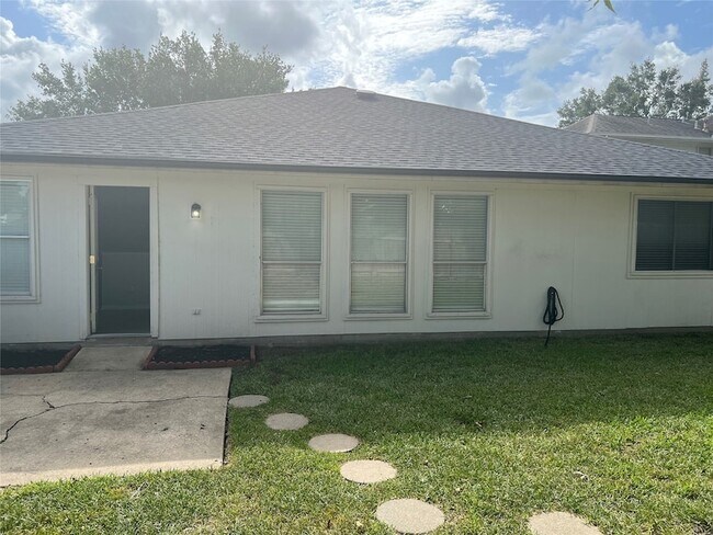 Building Photo - 4602 Serenity Trail