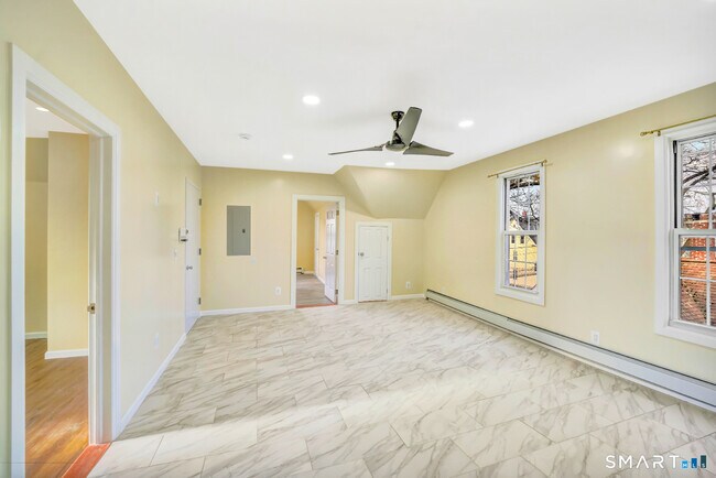 Building Photo - 27 Walnut Ave