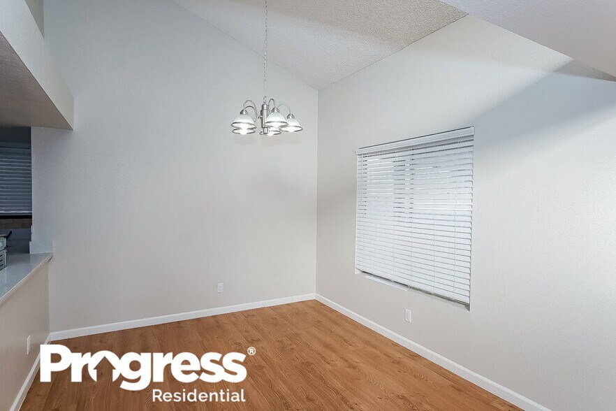 Building Photo - 827 Schooner Dr