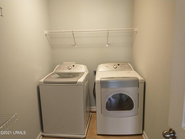 Building Photo - 38 Pennyroyal Way