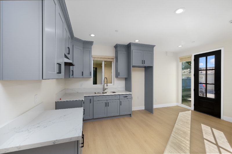 Building Photo - 6914 Walker Ave