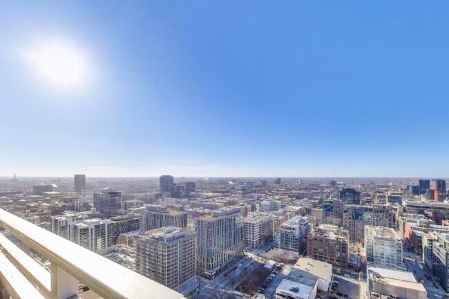 Building Photo - 737 W Washington Blvd