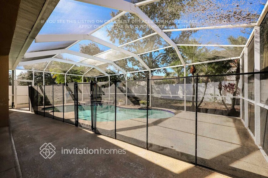 Building Photo - 4553 Gateway Blvd