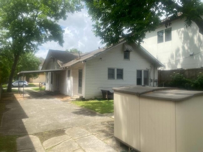 Building Photo - 4434 Oleander St