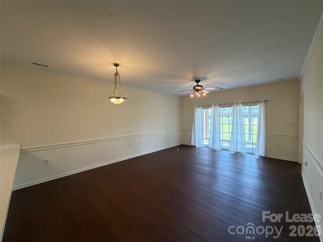 Building Photo - 9113 Meadow Vista Rd
