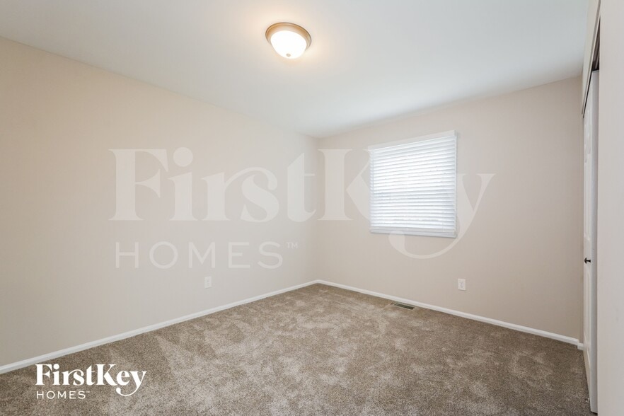 Building Photo - 427 Holly Terrace Ct