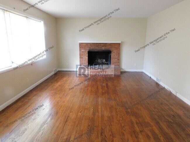 Building Photo - 604 Pineburr Rd