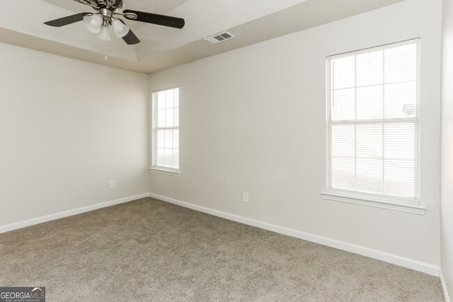 Building Photo - 5533 Rock Shoals Way