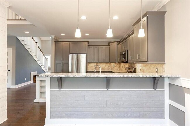 Building Photo - 413 Adalynn Cir