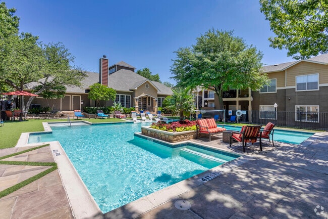 Pool - The Enclave at Stonebrook