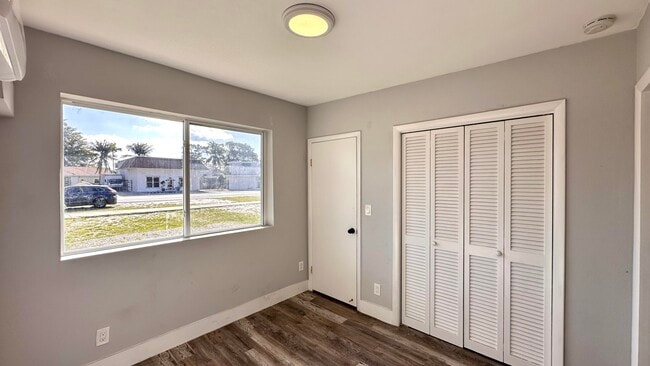 Building Photo - 309 Swain Blvd