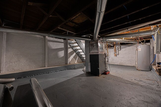 Building Photo - 244 Hinkle Ave
