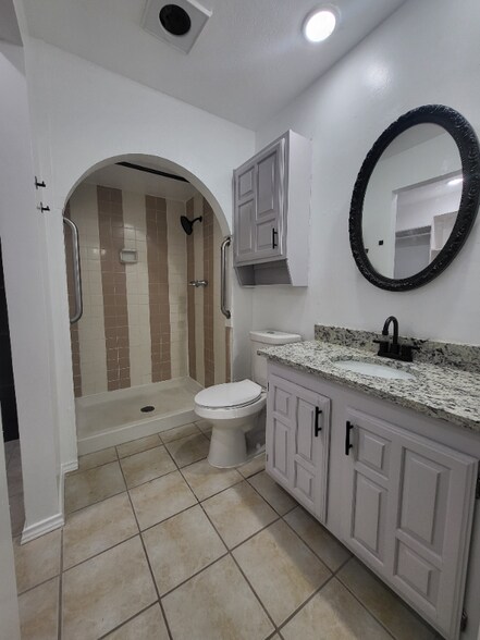 Building Photo - 5208 Pruitt Dr