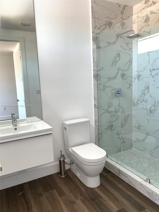 Building Photo - 2852 SW 32nd Ct