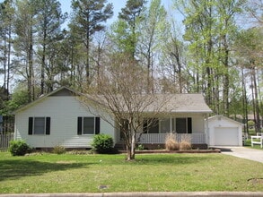 Building Photo - 513 Chivalry Dr