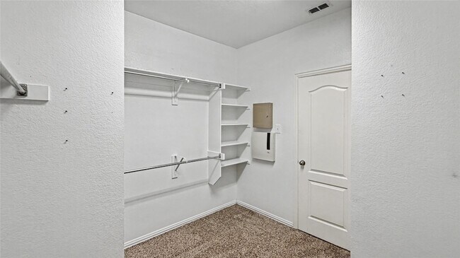 Building Photo - 2704 Evening Mist Dr