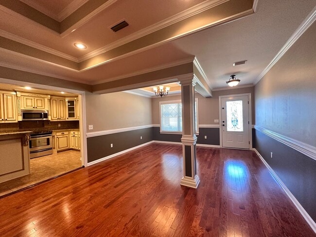 Building Photo - Valley Stream Subdivision!