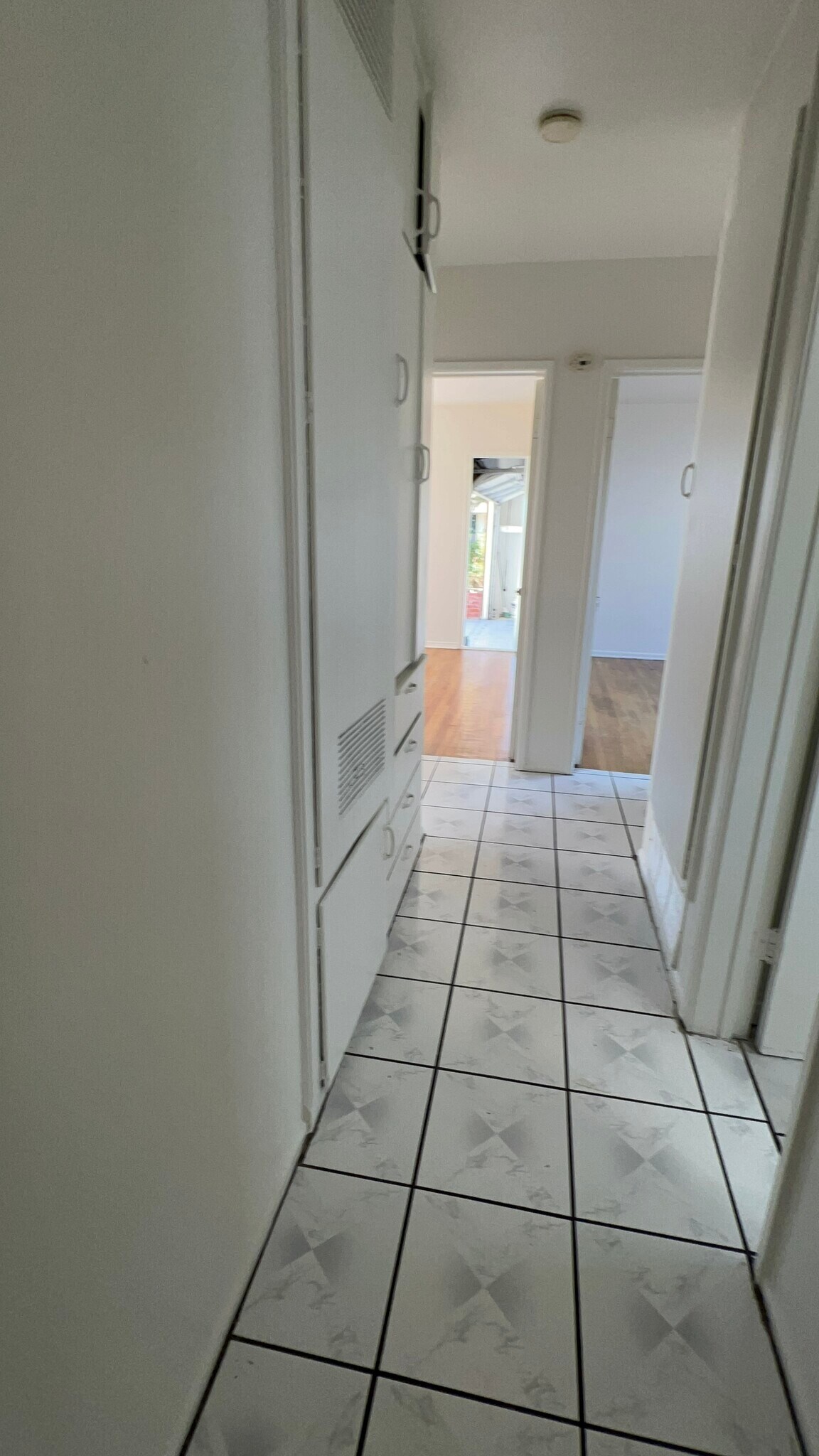 Building Photo - 10063 Faywood St