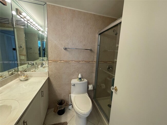 Building Photo - 3505 S Ocean Dr