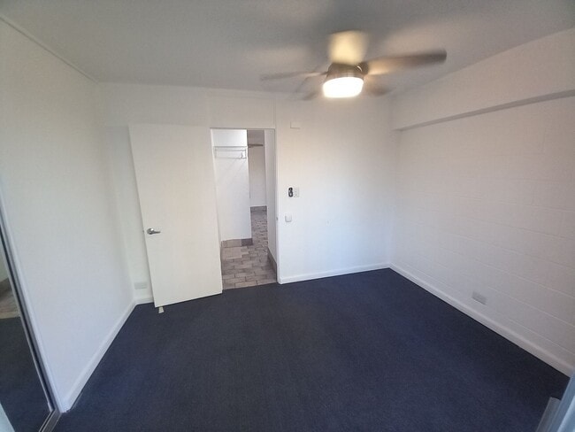 Building Photo - 2 Bed/2 Bath/1 Parking at Fern Terrace