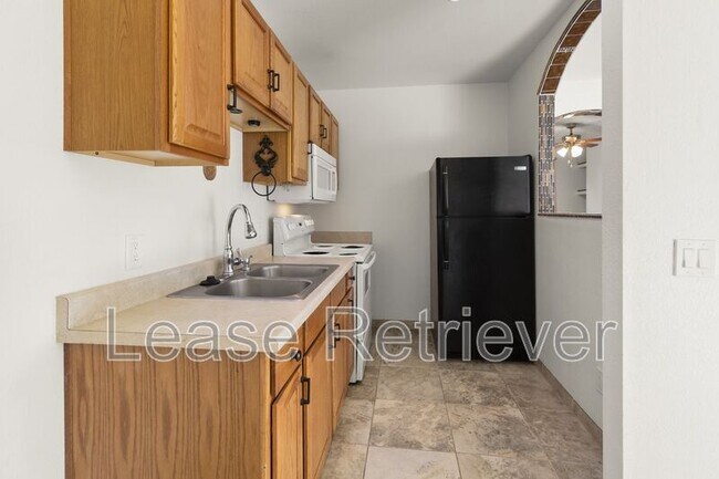 Building Photo - 1233 Fulton St