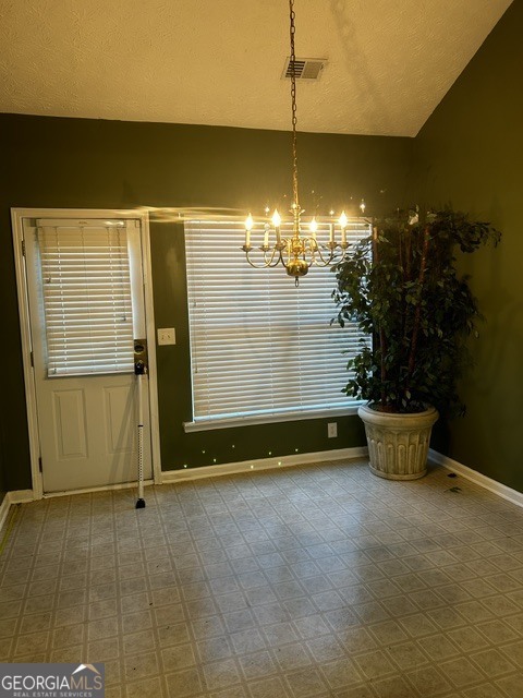 Building Photo - 9592 Lakeview Cir