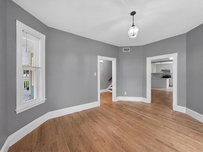 Building Photo - 70 Holbrook Ave