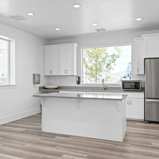Building Photo - 278 W 700 N