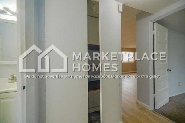 Building Photo - 6855 Woodhurst Dr