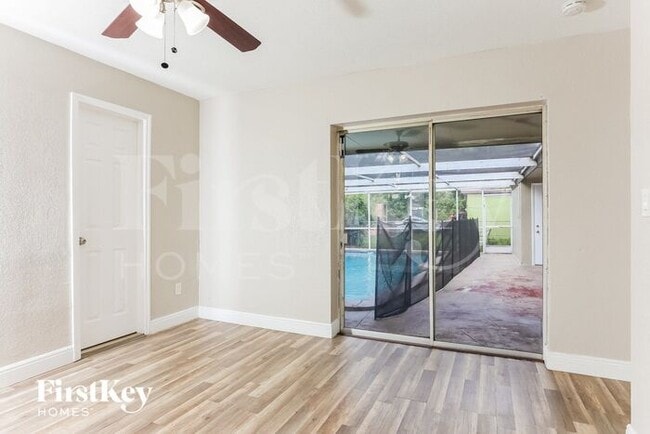 Building Photo - 7560 Venetian St