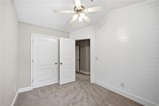 Building Photo - 211 Oconee River Cir