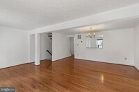 Building Photo - 10877 Olde Woods Way