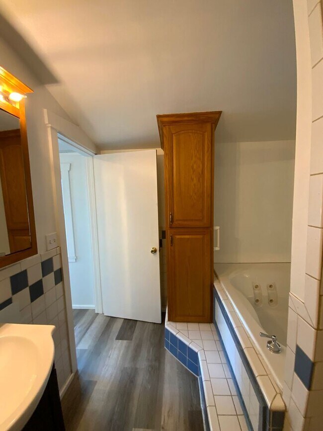 Building Photo - 3 br, 1 bath House - 111 NORTH RONKS ROAD