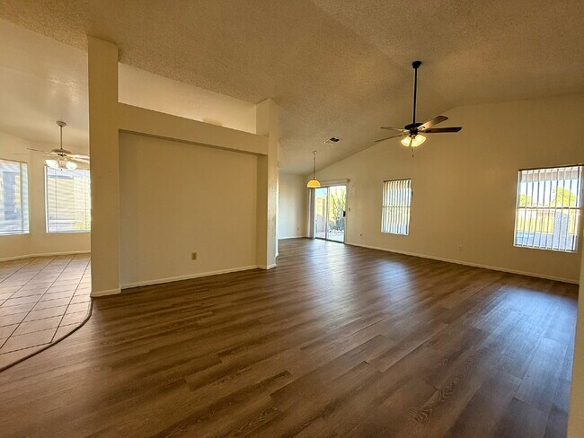 Building Photo - "Charming 3-Bed Oasis with Scenic Views in...