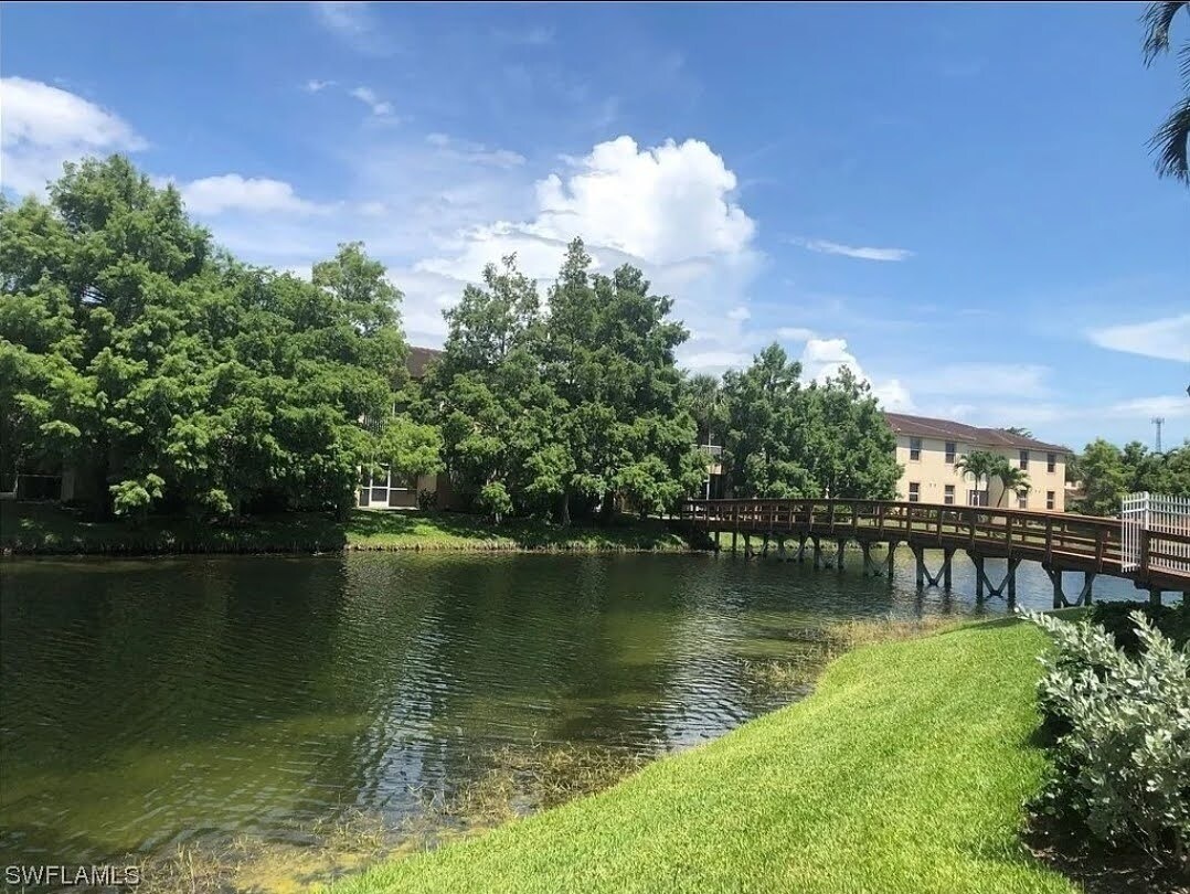 Building Photo - 15385 Bellamar Cir