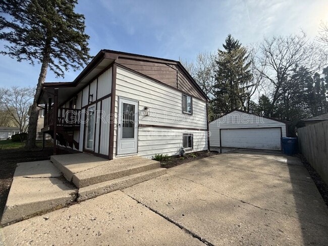 Building Photo - 3233 Twyford Rd