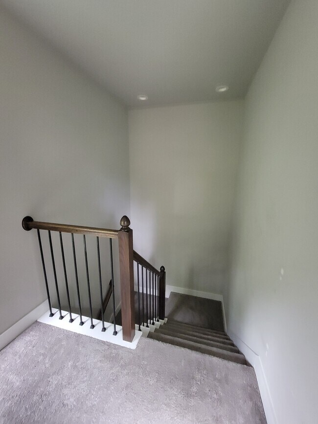 Building Photo - 2336 Starks Ave