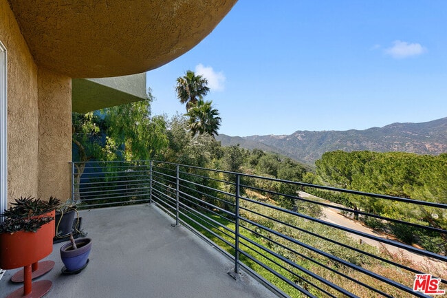 Building Photo - 2044 Corral Canyon Rd