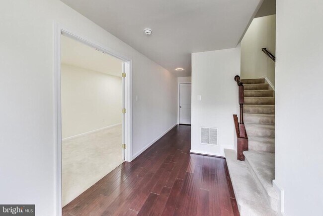 Building Photo - 13404 Waterford Hills Boulevard