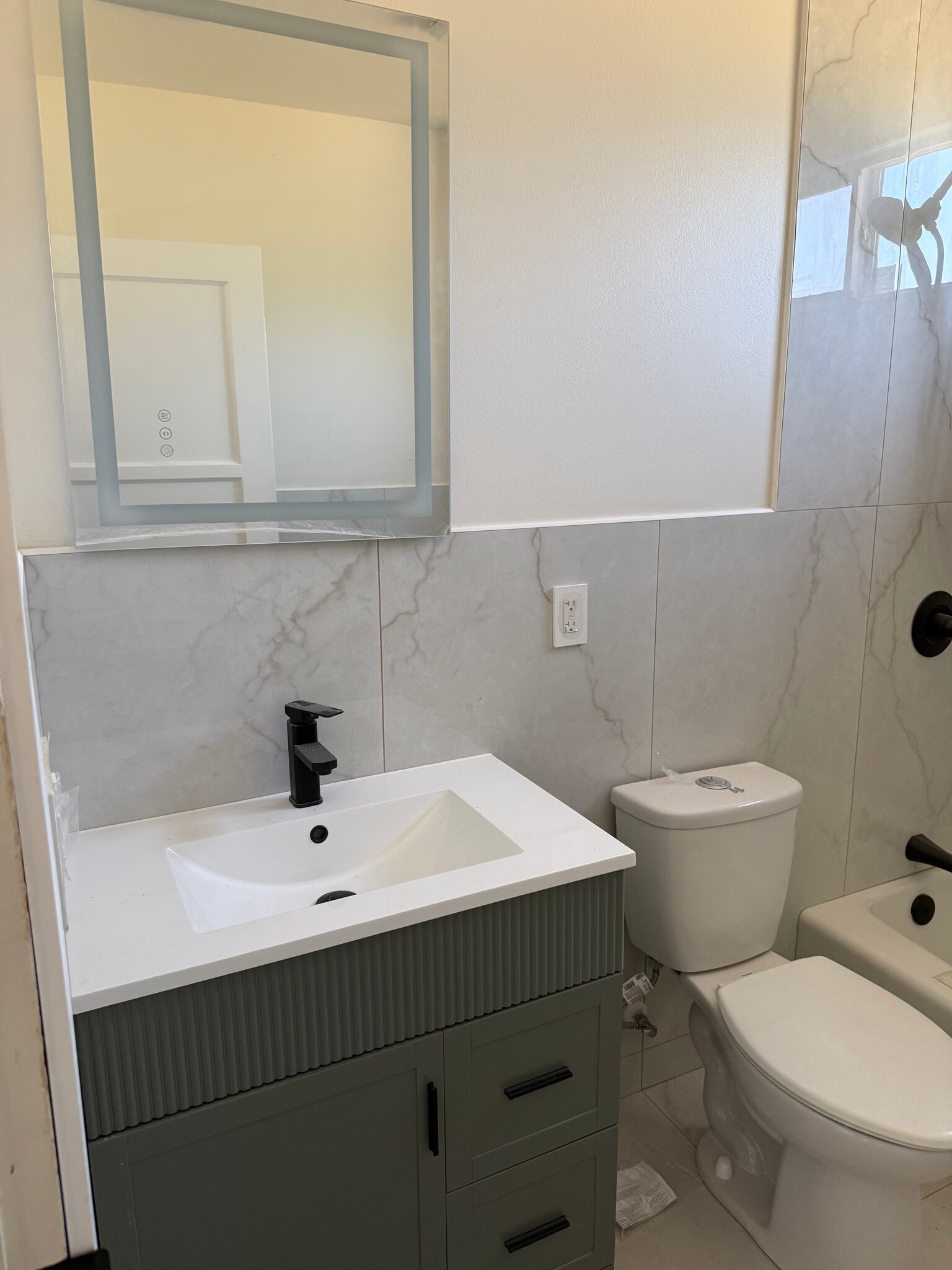 Hall Bathroom - 1704 N Rose St