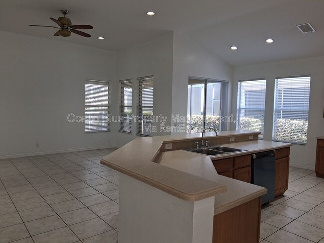 Building Photo - 10214 Evergreen Hill Dr