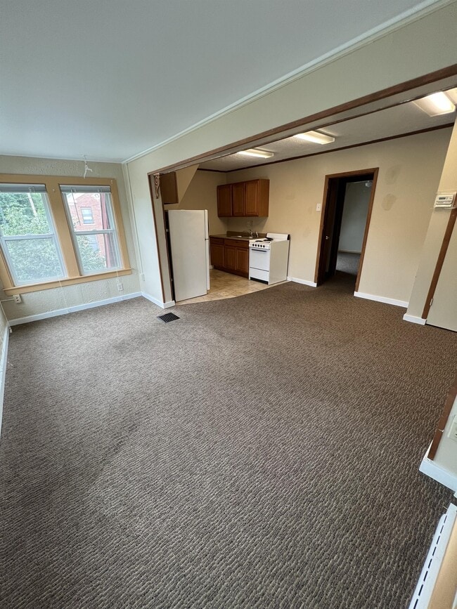 Building Photo - 917 Linden Grove Ave