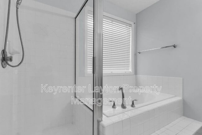 Building Photo - 2339 Lindsay Wood Ln