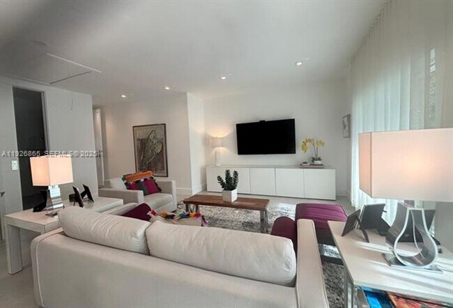 Building Photo - 9121 SW 85th St