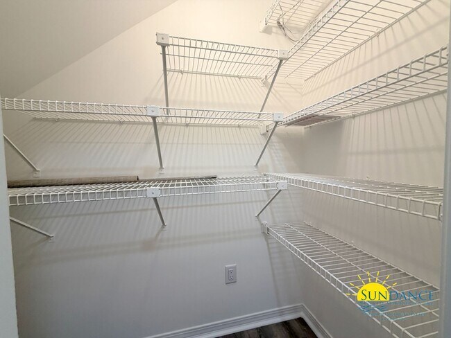 Building Photo - 3 Bedroom Home in sought-after Poquito Bayou with Boat Ramp Access!