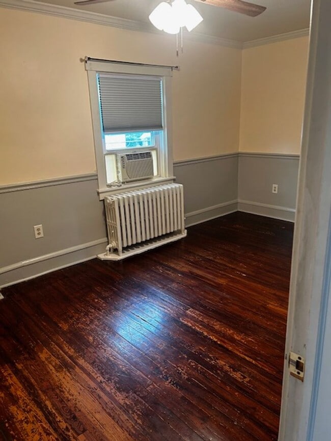 Building Photo - Welcome to 209 Amherst! Charming single-family home located in Wilson School district