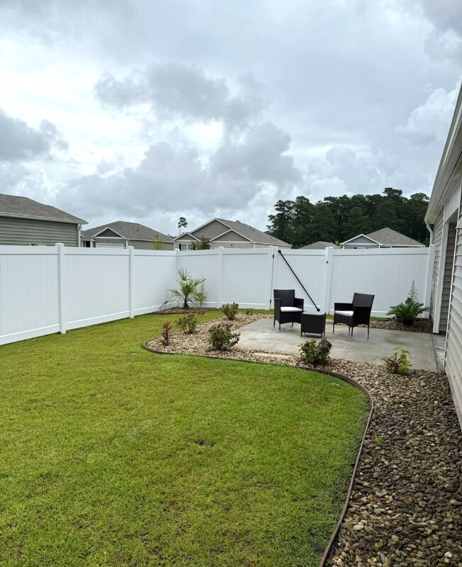 Building Photo - 456 Samara Dr