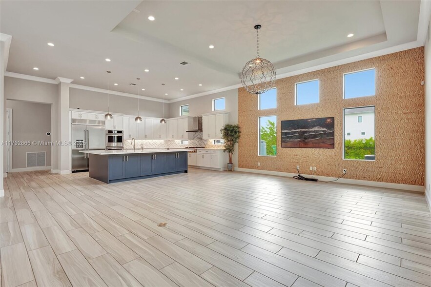 Building Photo - 17130 Magnolia Estates Dr