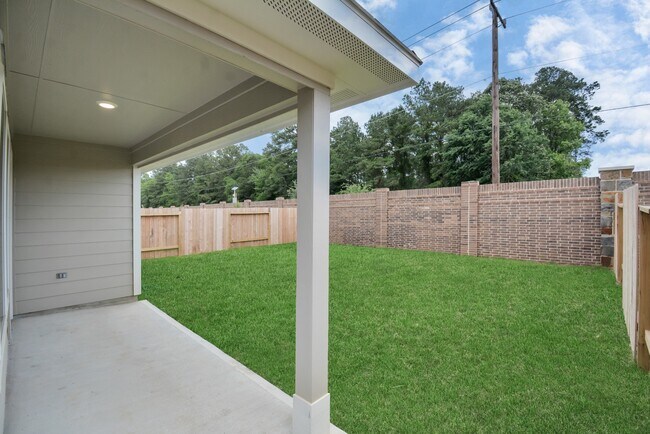 Building Photo - 23133 Teakwood Hills Dr