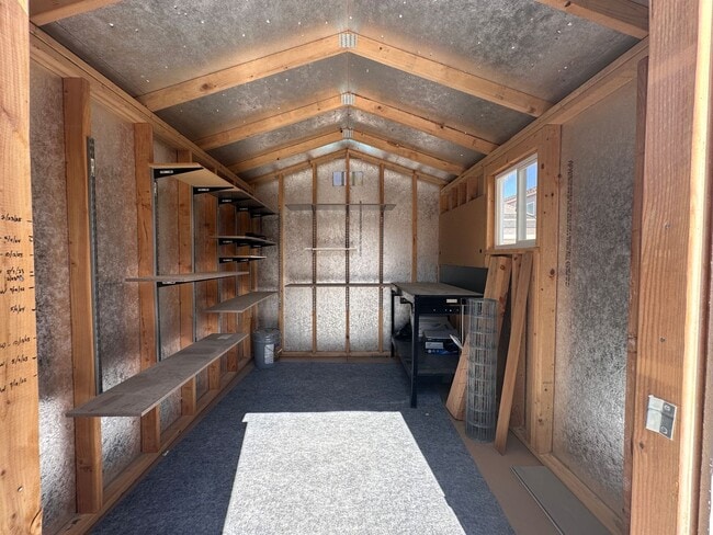 Building Photo - UPGRADED SINGLE STORY HOME WITH 4 BEDS, 2....